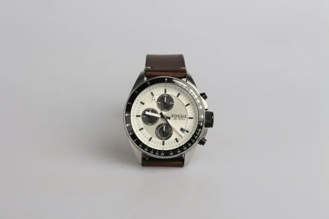 Chronograph wristwatch with leather strap